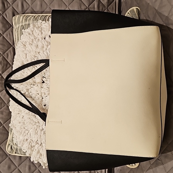 Kate Spade Tote Bag - Picture 9 of 17
